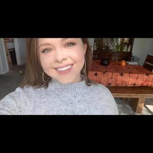 Meet your Posher, Alyssa